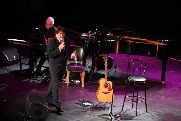 Bernard Sauvat Au Casino Du Liban